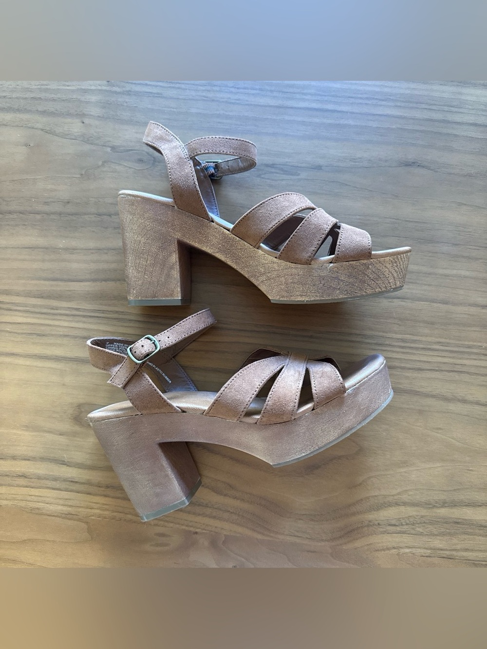 A&E Womens Platform Block Heel Sandals in Light Brown